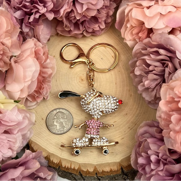 Crystal Snoopy Riding Skateboard Keychain Charm - Picture 14 of 15